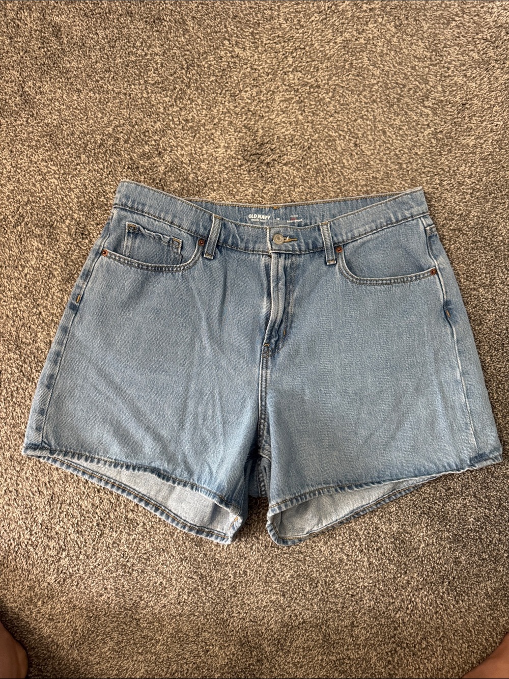 Old Navy high-Rise Curvy Baggy Shorts in Light Wash Denim